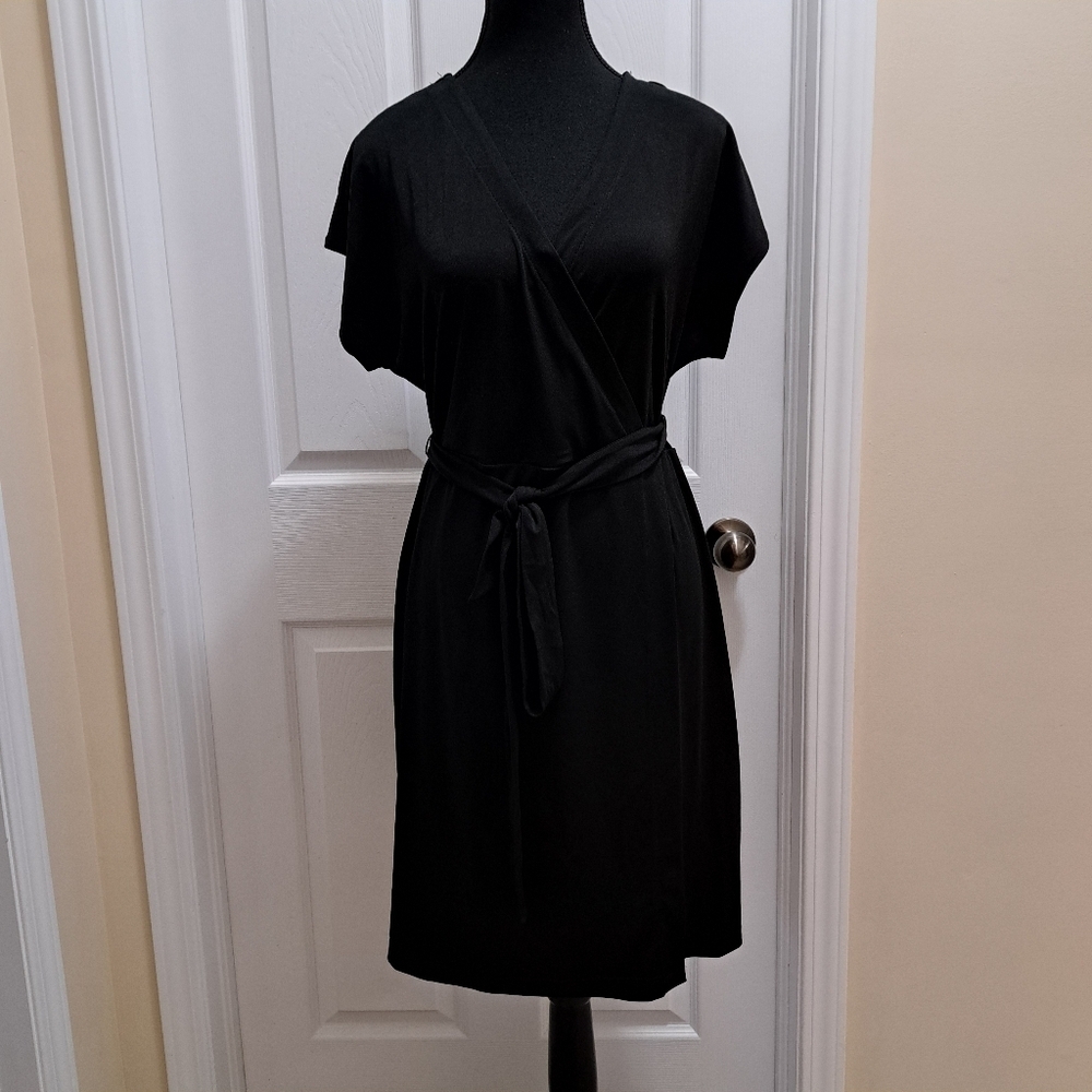 Nicole Miller Short Sleeved Dress Faux Wrap Women's Size Medium Black Tie Waist